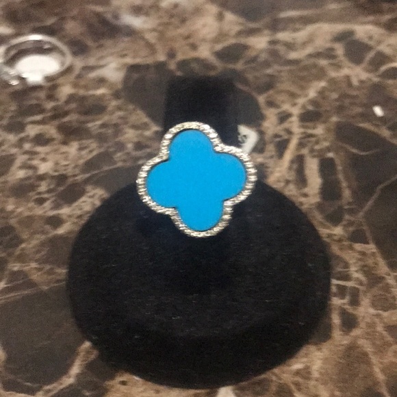 Jewelry - Clover turquoise ring
